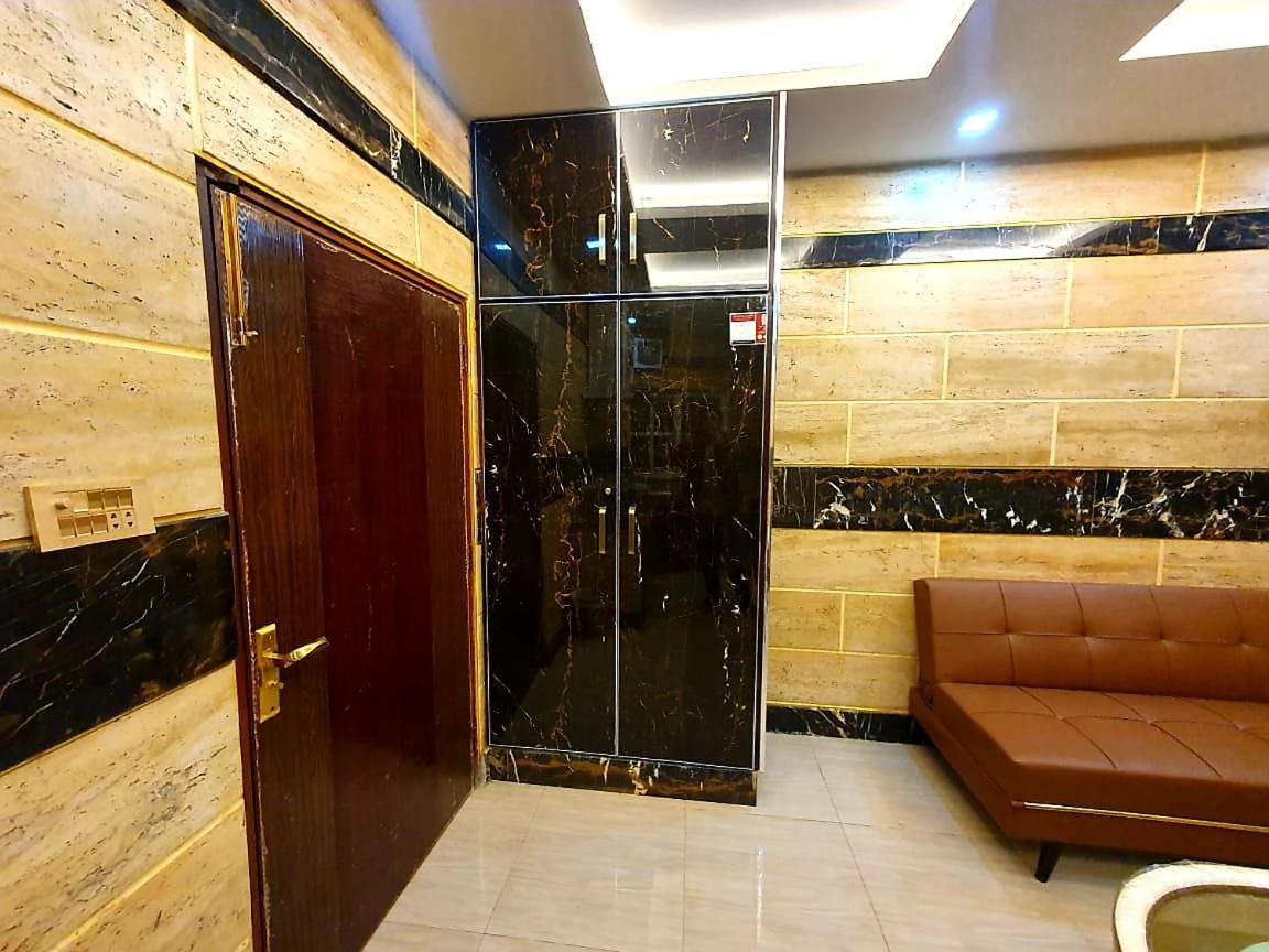 Smart Apartments & Hotel Lahore Ngoại thất bức ảnh